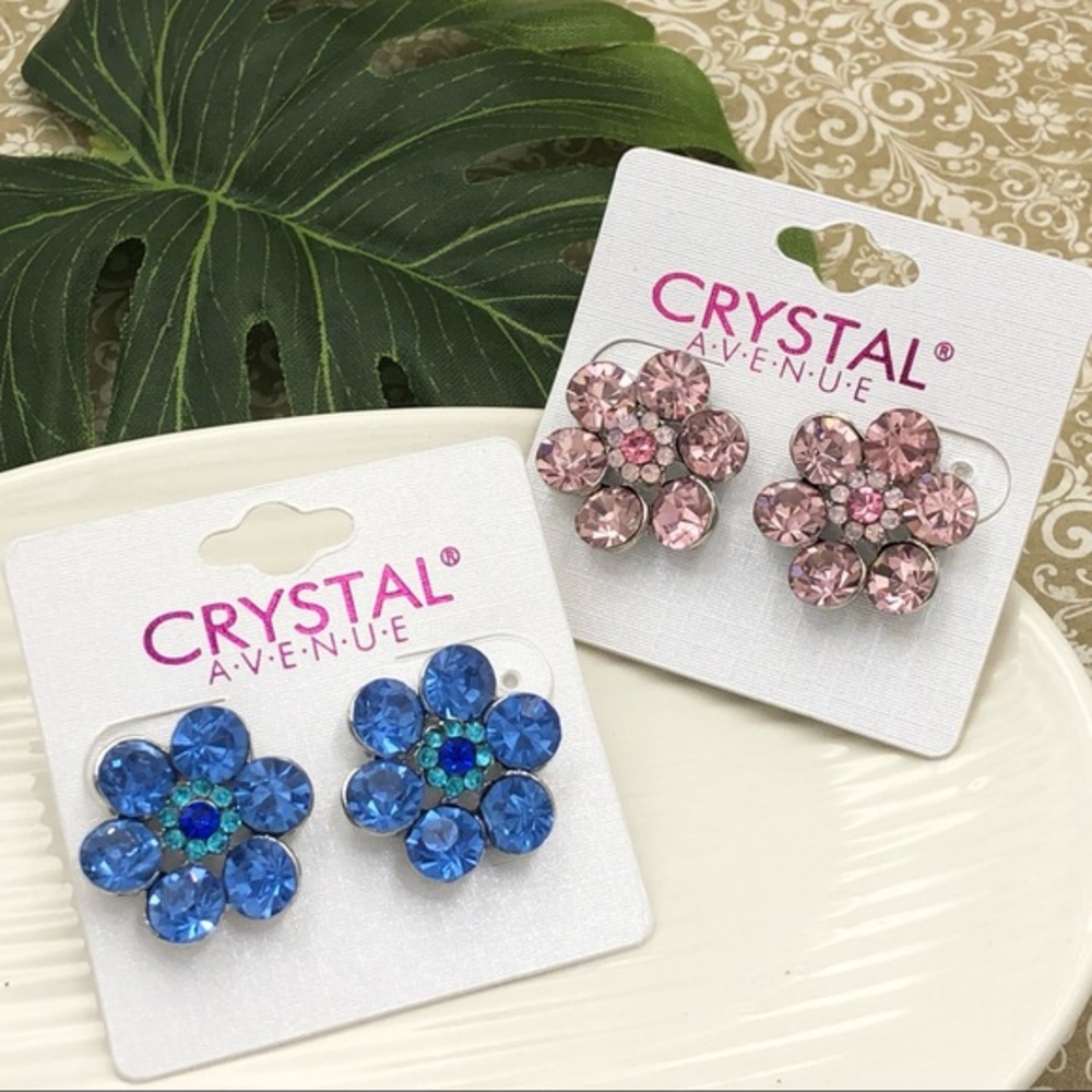 🌼 Pink or Blue Rhinestone Daisy Flower Power Post Stud Earrings